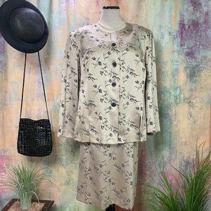 📌Leslie Fay Shiny floral Print Skirt Suit